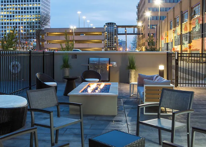 Hotel By Marriott Downtown