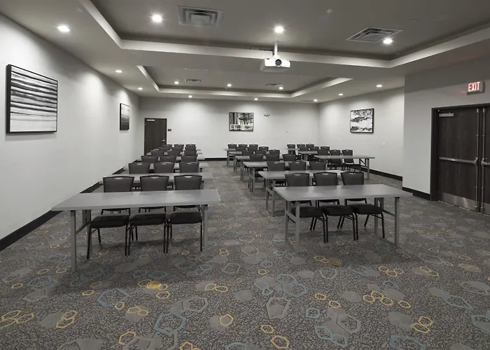 Hotel By Marriott Downtown 3*